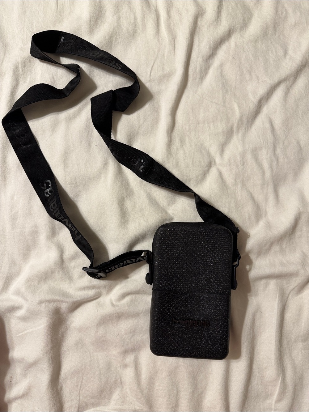 Havianas Black Crossbody Travel Pouch